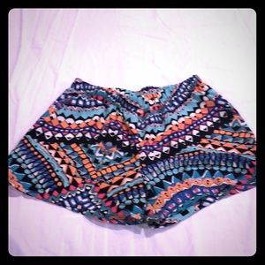 Light weight multicolored shorts